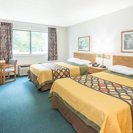 Super 8 By Wyndham Dewitt Hotel Luaran gambar